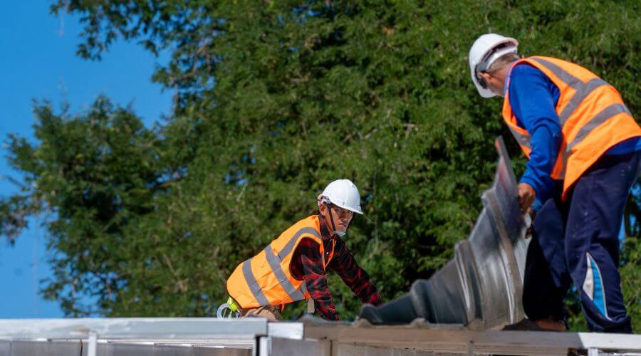 Professional gutter cleaning in Bruno, MN